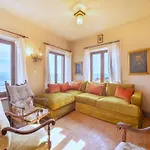 Spacious In With Private Pool 别墅