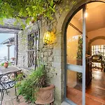 别墅 Spacious In With Private Pool 哥尔顿